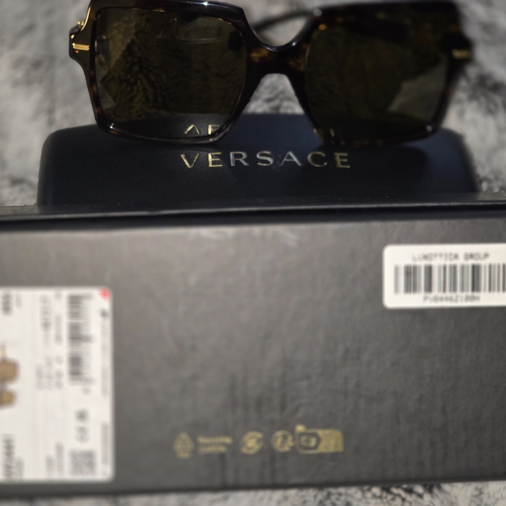 Versace Tortoise Shell Sunglasses - Picture 3 of 7